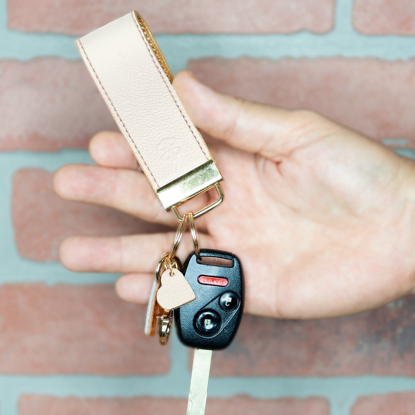 Pontual Handmade keychain - PKC-0K1 -White